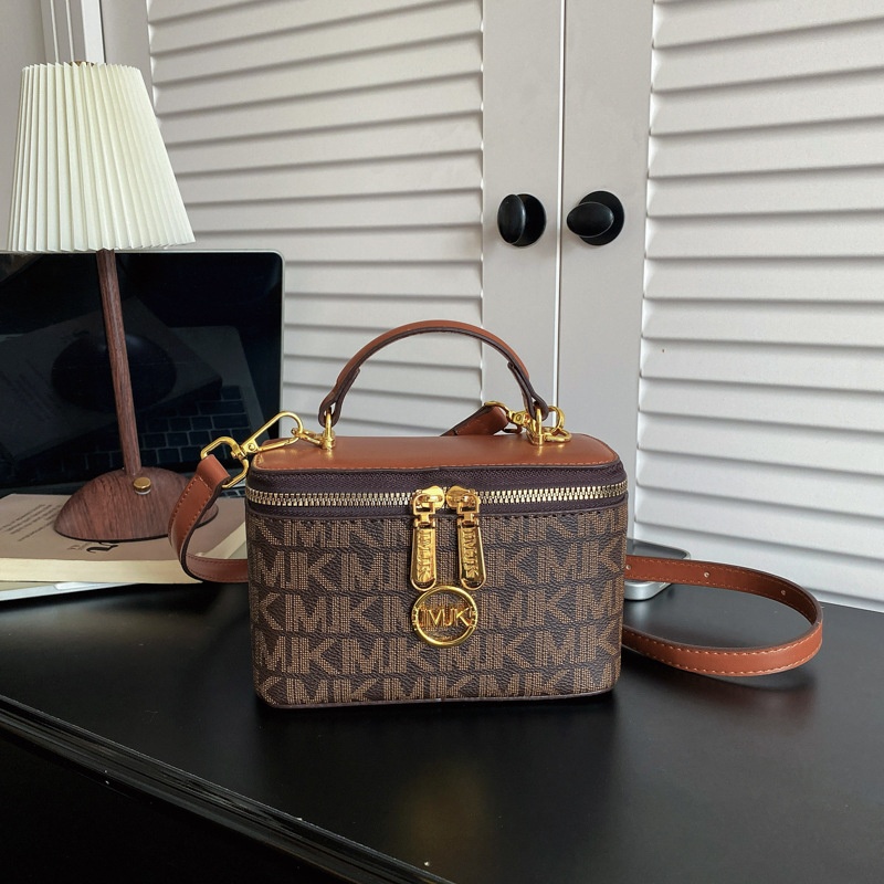 Chain Crossbody Quilted - กระเป๋าโท้ทคุณภาพสูงสำหรับผู้หญิง, กระเป๋าสะพายข้างทรงสี่เหลี่ยมเล็ก ดีไซน์ใหม่ทันสมัยสำหรับฤดูใบไม้ผลิ 2026 พร้อมสายโซ่
