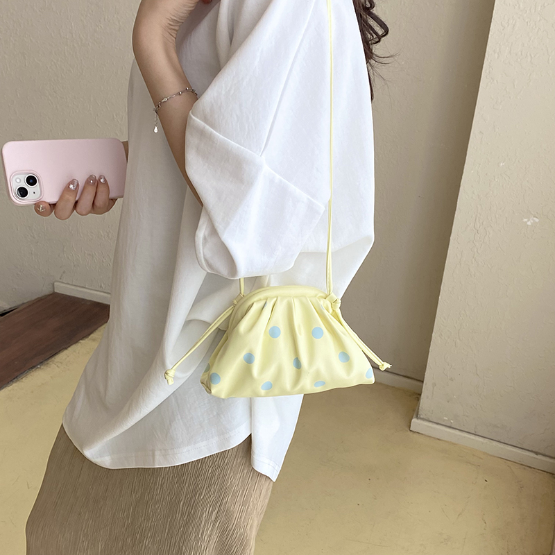 MOODS กระเป๋าถือและกระเป๋าสะพา - Luxury Bags Online บทวิจารณ์และราคา