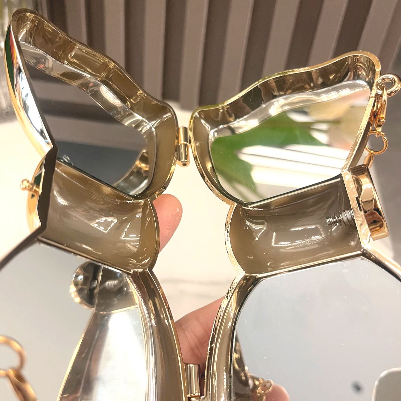 Golden กระเป๋ากระเป๋าและกระเป๋ - Luxury Bags Trending บทวิจารณ์และราคา
