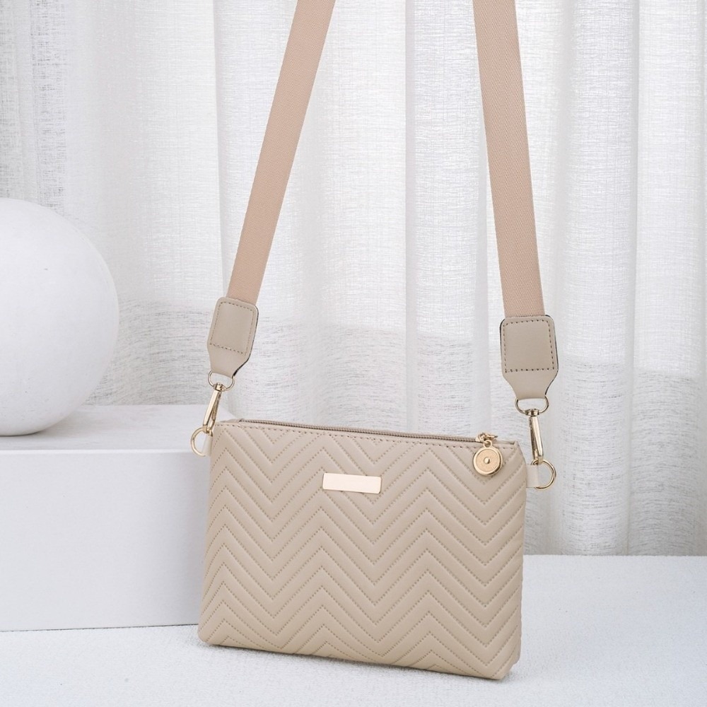 กระเป๋าสะพายข้างแบบควิลท์ลายคล - Chain Crossbody Quilted บทวิจารณ์และราคา