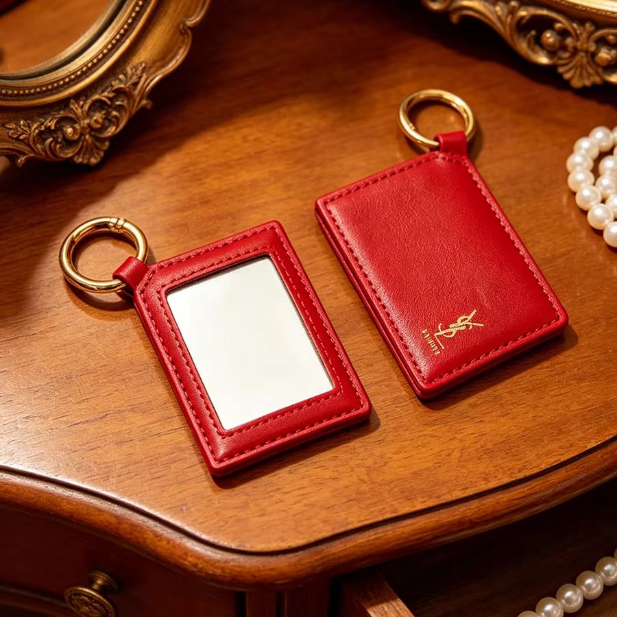 กระจกแต่งหน้าแบบพกพา YSL สีแดง - Luxury Designer Bags Ysl บทวิจารณ์และราคา