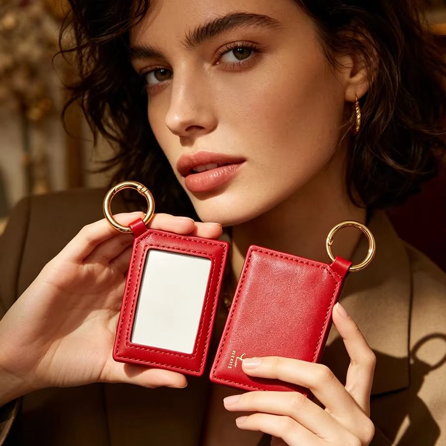 กระจกแต่งหน้าแบบพกพา YSL สีแดง - Luxury Designer Bags Ysl บทวิจารณ์และราคา